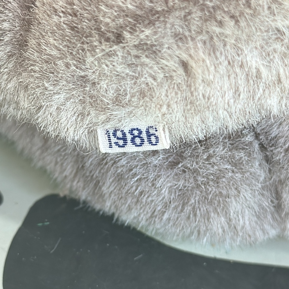 New In Box. GUND Limited Edition Bear. 1986. - Picture 6 of 10